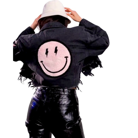 BLACK CROPPED FRAYED JEAN JACKET. - Picture 4 of 8